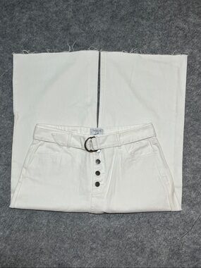 Twelve by Ontwelfth Cropped High-Waist White Button-Fly Jeans with D-Ring Belt